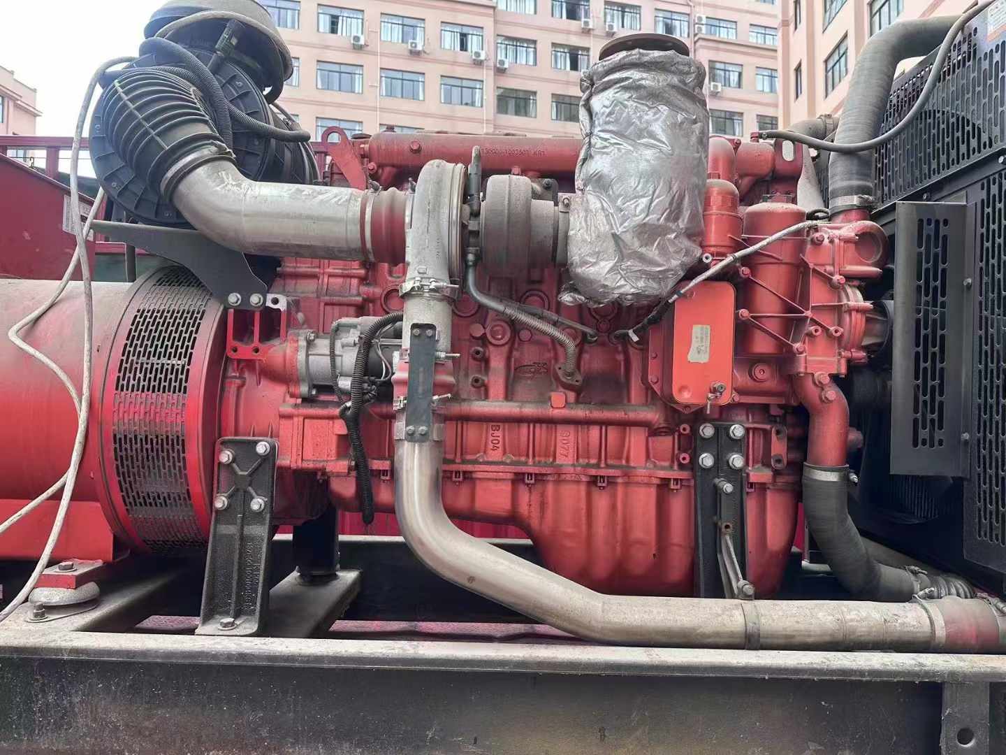马尾如何选择适合 600kW 柴油发电机组的过载保护器？